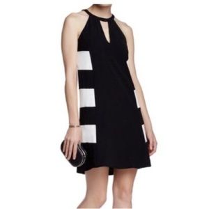Parker Black and White Women's Shift Keyhole Side-Striped Dress Size S